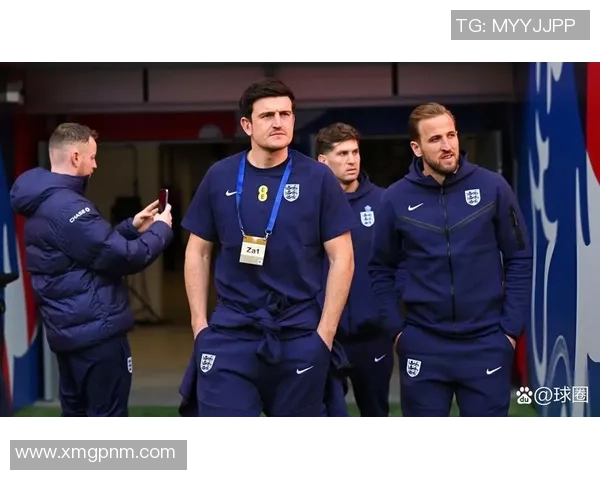 足球明星因肚子疼紧急就医球迷担心其状态影响比赛表现